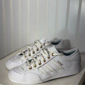 Adidas Silvas Matchcourt White Leather Skate Shoes 5 (W 6.5) Gold Eyelet Accents